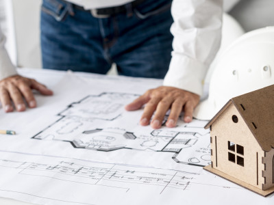 Een huis bouwen met eigen paardenstal: dit heb je nodig