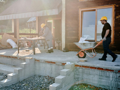 Het belang van afvalverwerking op de bouwplaats voor een schone en veilige werkomgeving